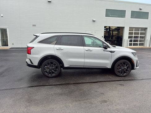 Used 2023 Kia Sorento SX AWD/4WD image 8
