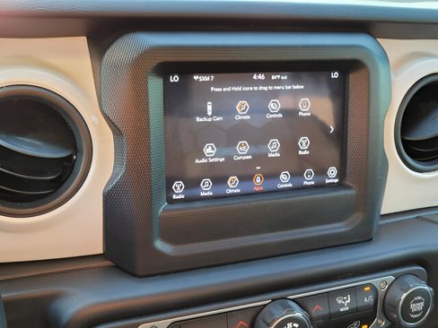 Used 2021 Jeep Wrangler Islander image 18