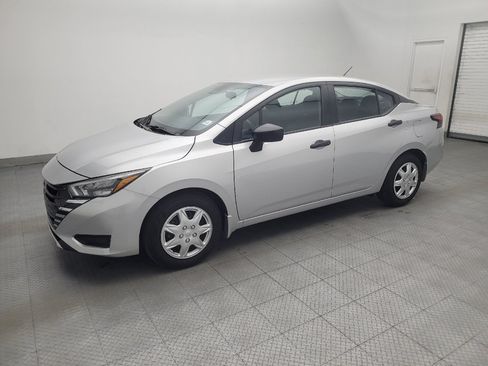 Used 2025 Nissan Versa S w/ Trunk Package FWD image 2