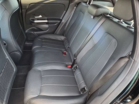 Used 2025 Mercedes-Benz GLA 250 image 25