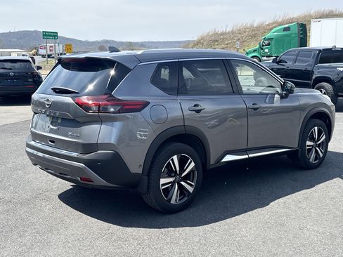 Used 2023 Nissan Rogue SL w/ SL Premium Package AWD/4WD image 3