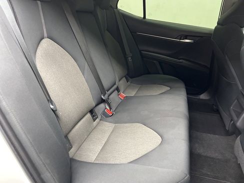 Used 2021 Toyota Camry LE image 20