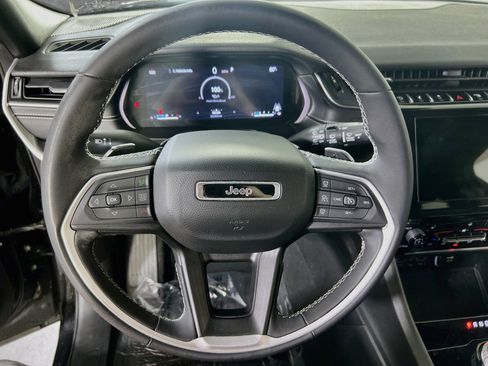 Used 2023 Jeep Grand Cherokee L Laredo AWD/4WD image 11