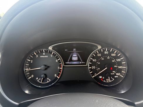 Used 2018 Nissan Altima 2.5 SV FWD image 18