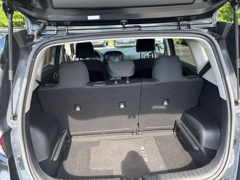 Used 2025 Kia Soul LX w/ LX Technology Package FWD image 25