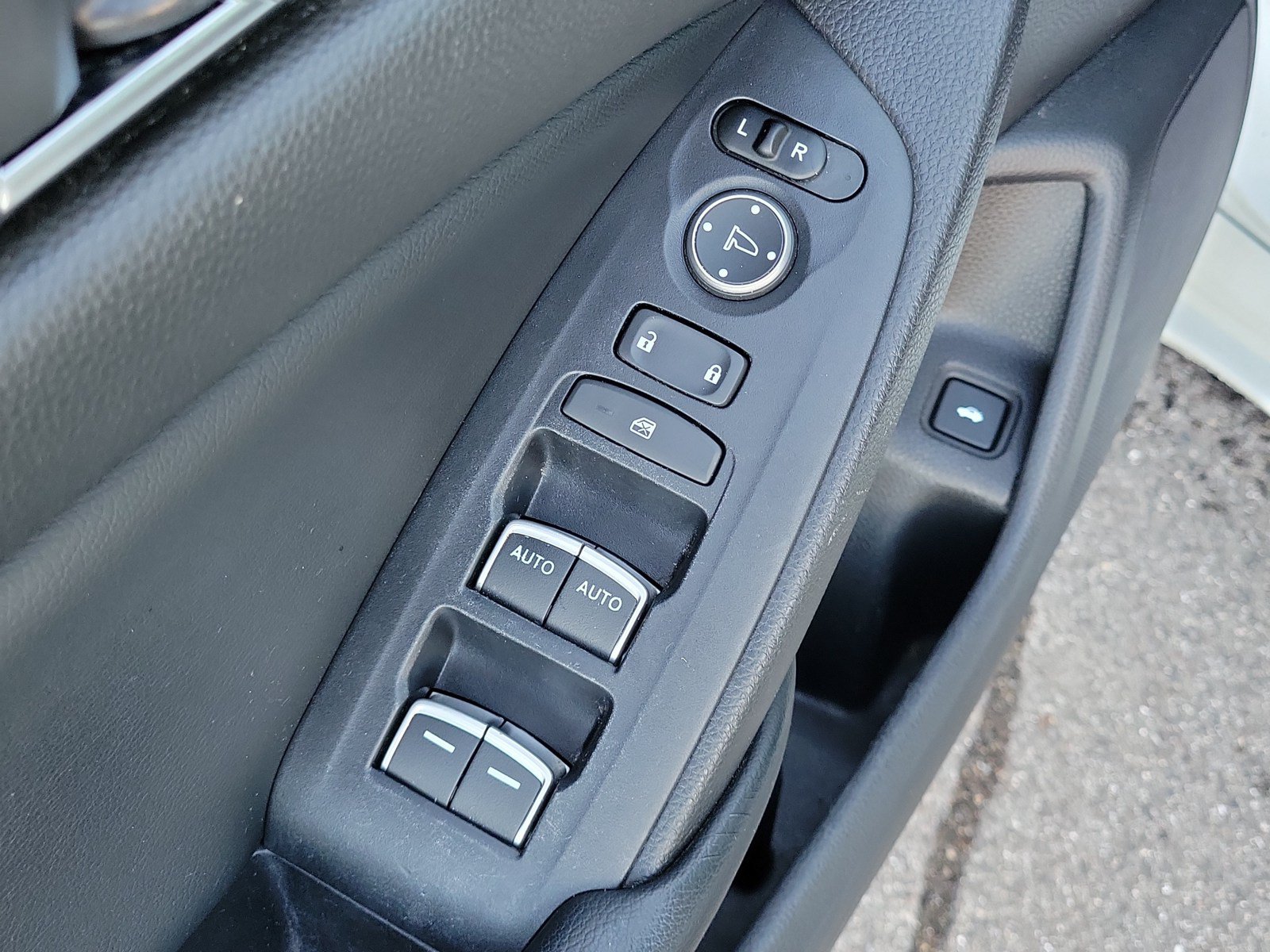 Used 2018 Honda Accord LX image 14