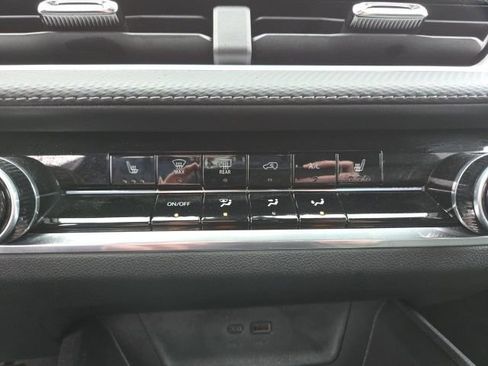 Used 2026 Chevrolet Equinox LT image 12