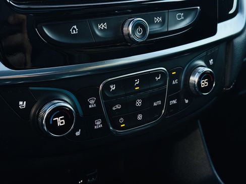 Used 2023 Chevrolet Traverse Premier w/ Redline Edition FWD image 21