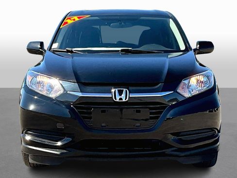 Used 2017 Honda HR-V LX image 3