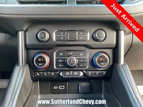 Used 2023 Chevrolet Suburban Premier AWD/4WD image 34