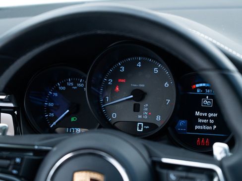 Certified 2024 Porsche Macan S AWD/4WD image 30