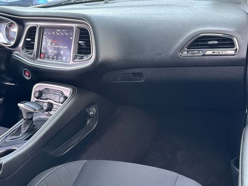 Used 2019 Dodge Challenger SRT Hellcat image 27