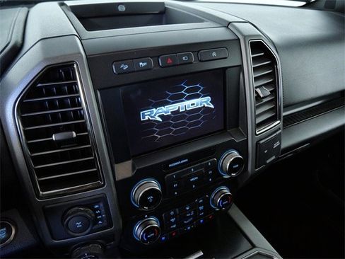 Certified 2018 Ford F150 Raptor w/ Equipment Group 802A Luxury image 21