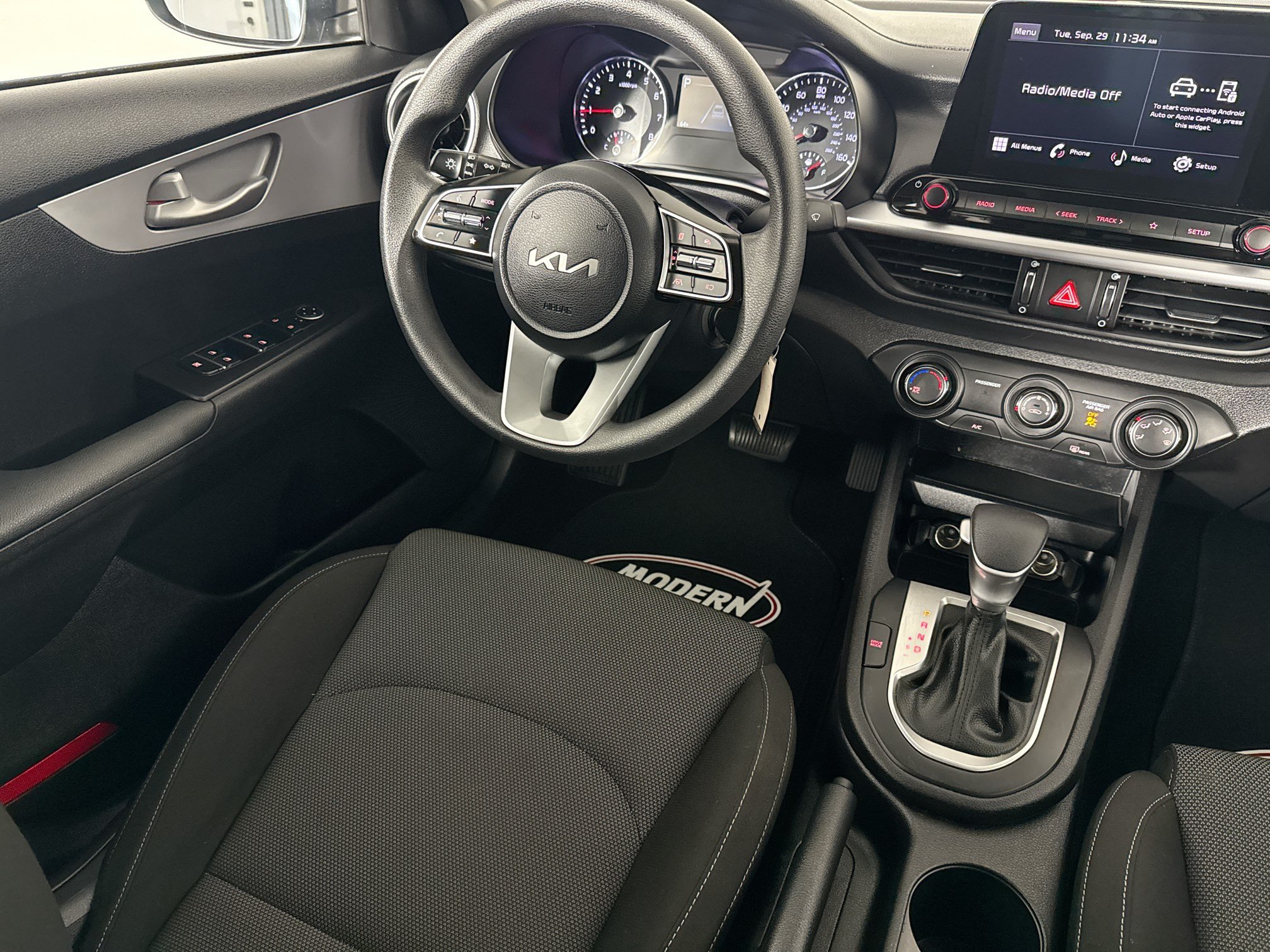 Used 2023 Kia Forte LXS w/ LXS Technology Package FWD image 31