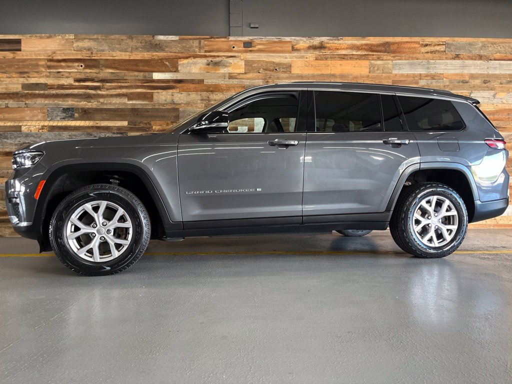 Used 2022 Jeep Grand Cherokee L Limited AWD/4WD image 14