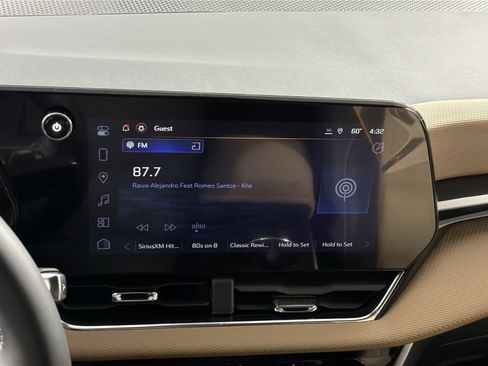 New 2026 Chevrolet Equinox ACTIV image 18