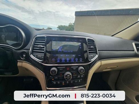 Used 2019 Jeep Grand Cherokee Limited w/ Luxury Group II AWD/4WD image 20