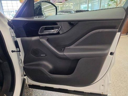 Used 2018 Jaguar F-PACE S AWD/4WD image 29