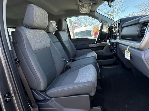 New 2026 Ford F250 XLT w/ FX4 Off-Road Package image 36