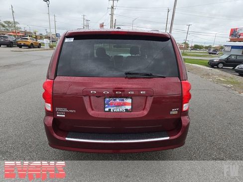 Used 2018 Dodge Grand Caravan SXT FWD image 26