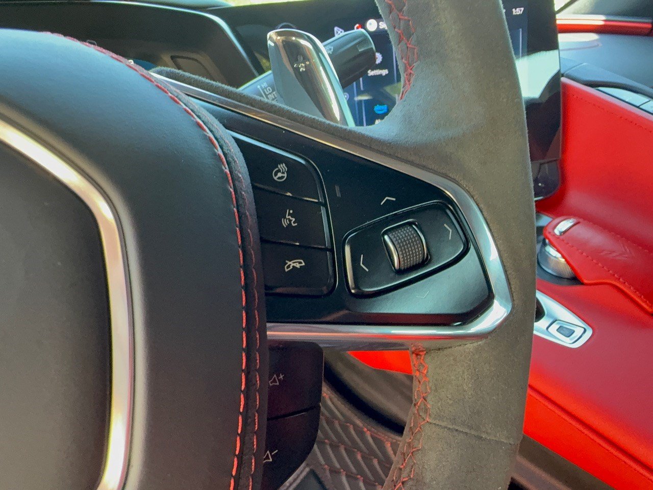 Used 2025 Chevrolet Corvette Z06 w/ Stealth Interior Trim Package RWD image 19