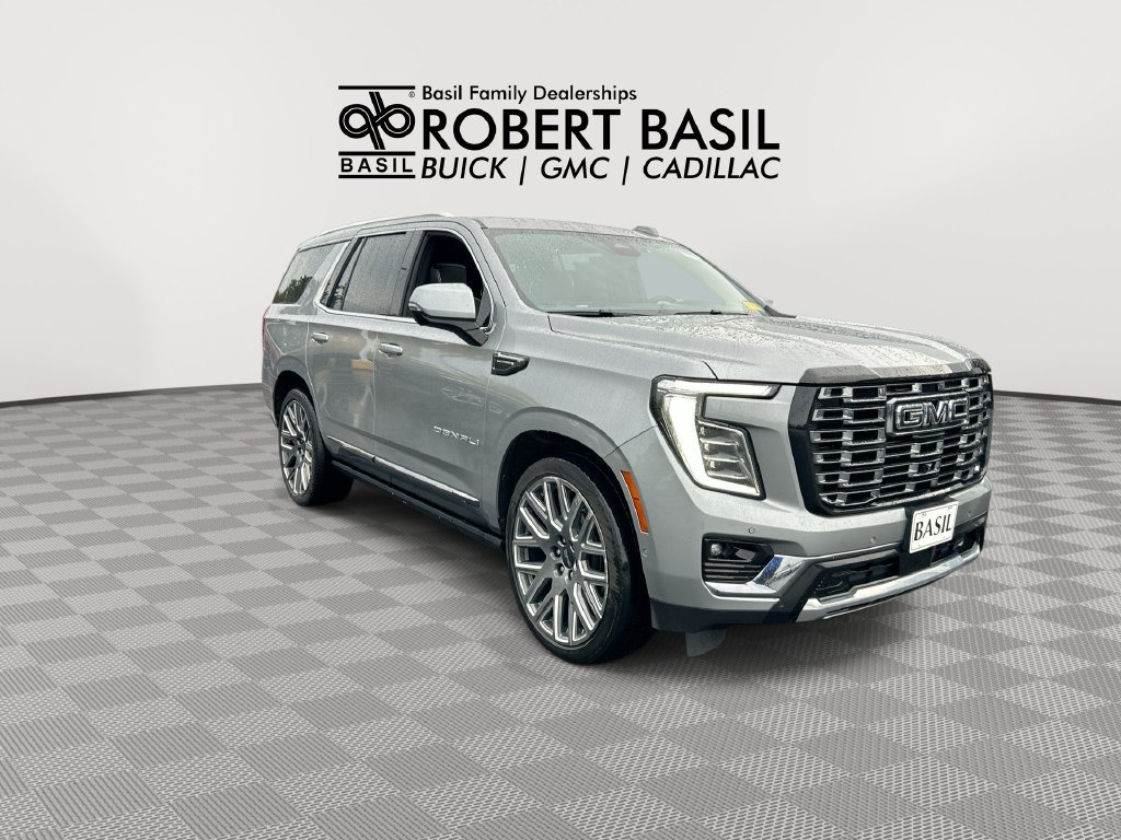 Used 2025 GMC Yukon Denali Ultimate AWD/4WD image 2
