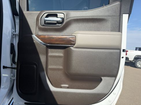 Used 2021 GMC Sierra 1500 SLT w/ SLT Premium Plus Package image 33