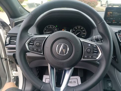 Used 2026 Acura RDX SH-AWD image 12