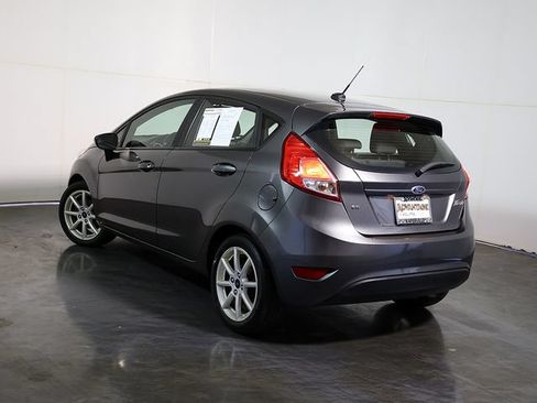 Used 2016 Ford Fiesta SE w/ Equipment Group 201A FWD image 2