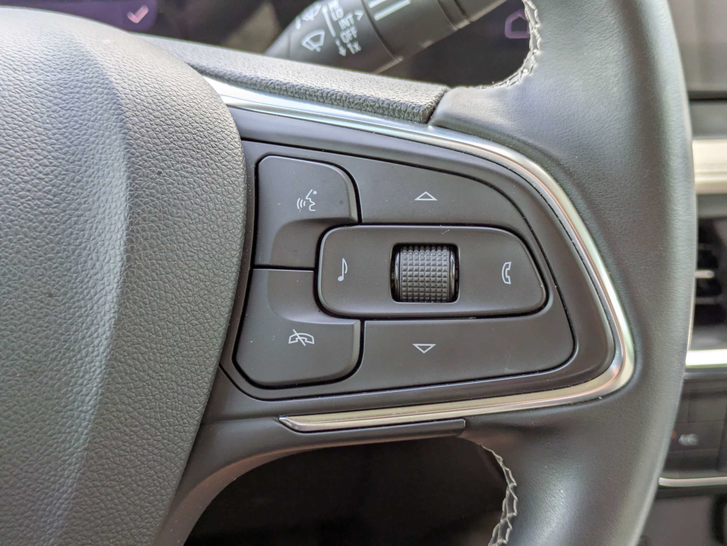 Used 2025 Buick Encore GX Preferred w/ Advanced Technology Package FWD image 23