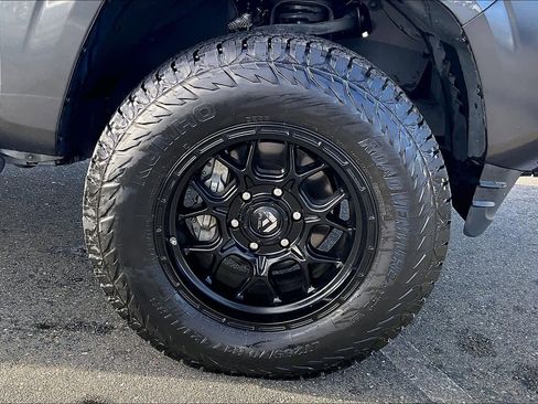 Used 2022 Toyota Tacoma SR image 11