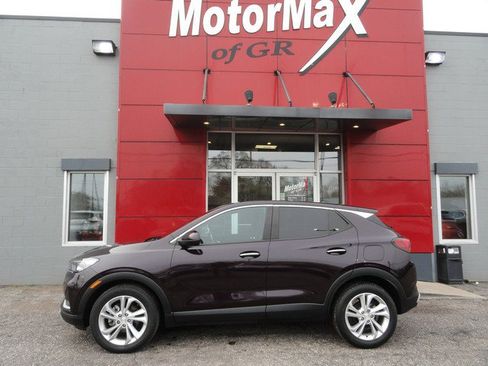 Used 2021 Buick Encore GX Preferred w/ Cold Weather Comfort Package FWD image 5