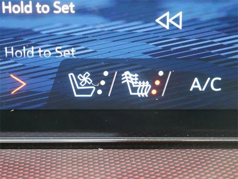 Used 2024 Chevrolet Traverse RS w/ LPO, Floor Liner Package image 21