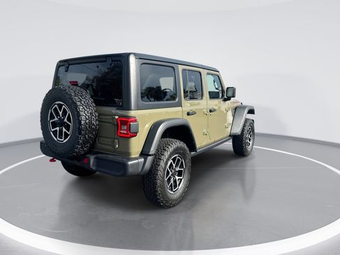 Used 2026 Jeep Wrangler Unlimited Rubicon AWD/4WD image 4