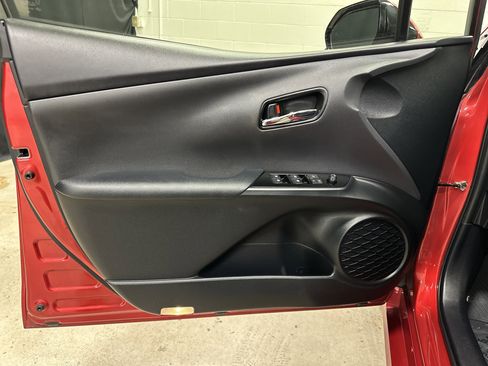 Used 2018 Toyota Prius Three image 14