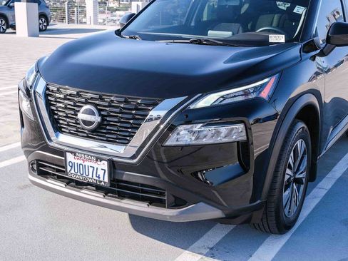 Used 2023 Nissan Rogue SV FWD image 11