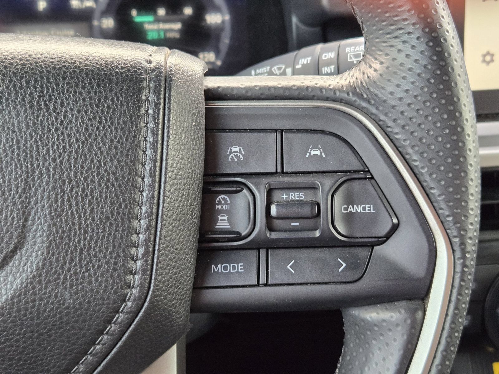 Used 2025 Toyota 4Runner TRD Off-Road Premium AWD/4WD image 30