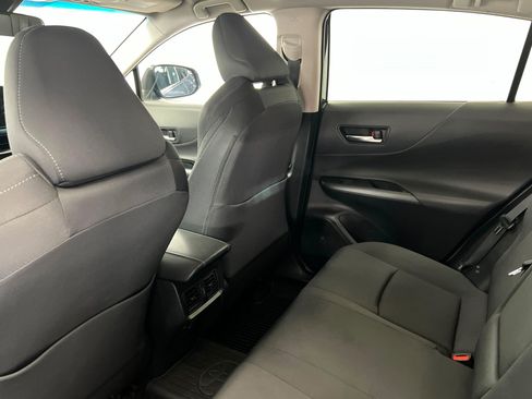Used 2024 Toyota Venza LE AWD/4WD image 19