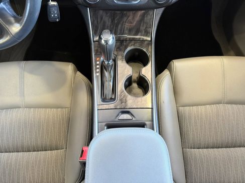 Used 2014 Chevrolet Impala LT w/ Convenience Package image 18