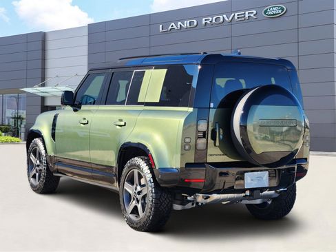 New 2026 Land Rover Defender 110 X-Dynamic SE image 4