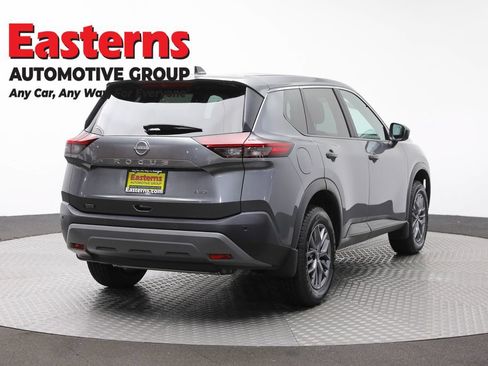 Used 2023 Nissan Rogue S AWD/4WD image 5