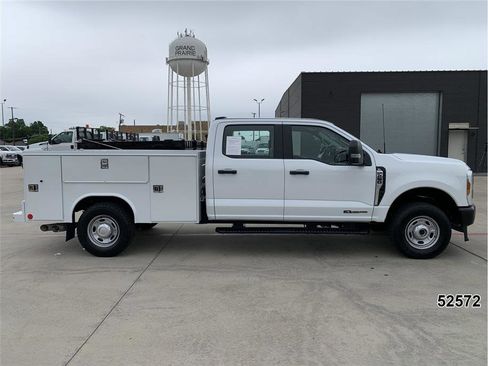 Used 2024 Ford F250 XL AWD/4WD image 5
