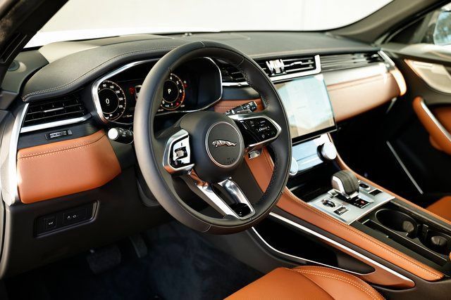 New 2026 Jaguar F-PACE R-Dynamic S AWD/4WD image 22