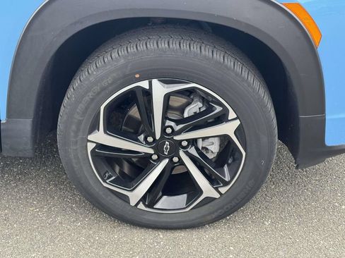 Used 2023 Chevrolet TrailBlazer RS w/ Technology Package AWD/4WD image 8