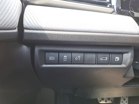 New 2025 Toyota Camry SE image 19