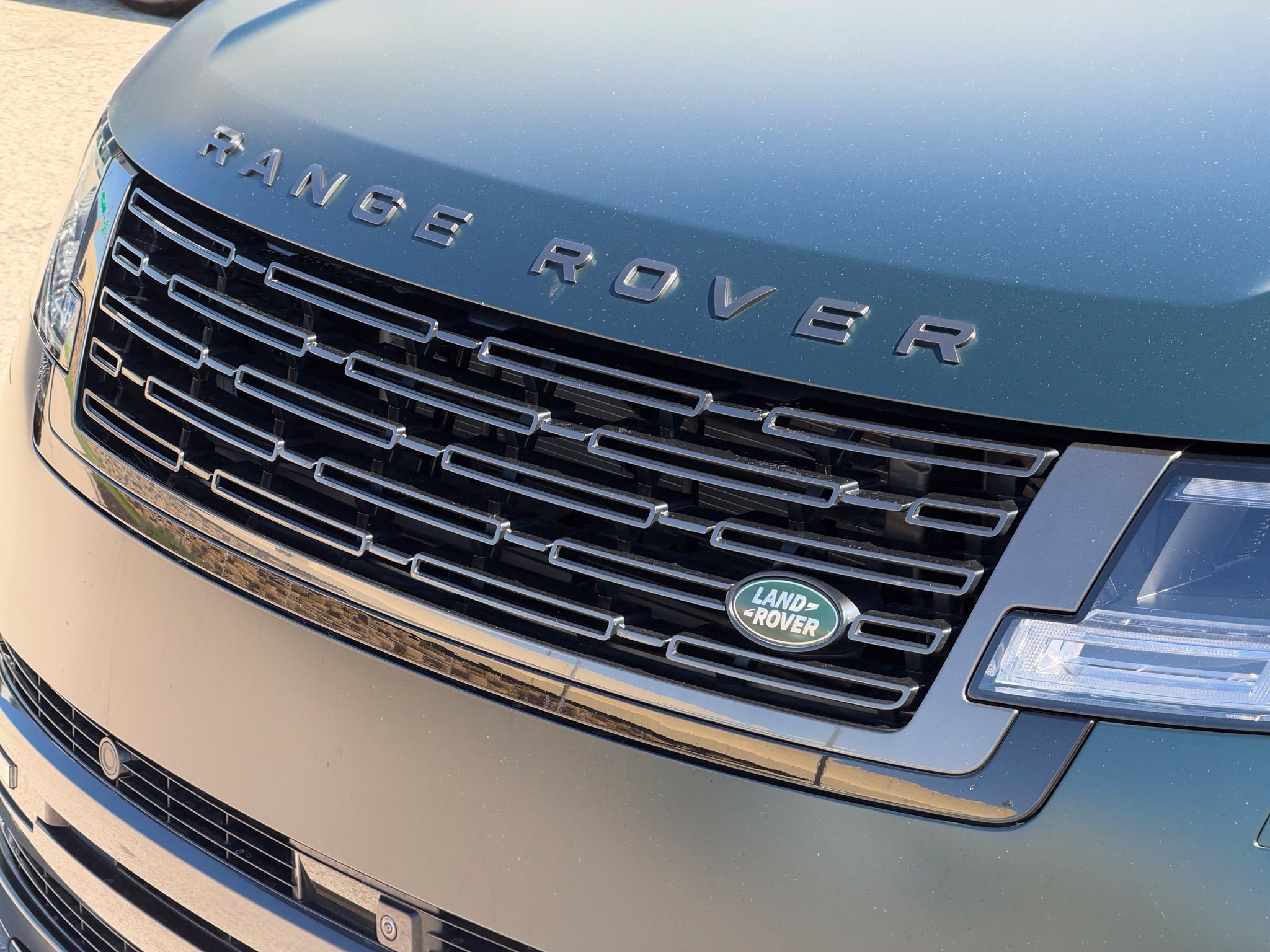 Used 2025 Land Rover Range Rover SE AWD/4WD image 14