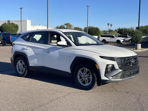 Used 2025 Hyundai Tucson SE image 7