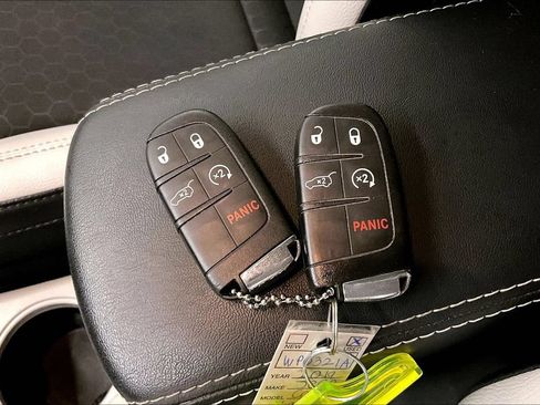 Used 2019 Jeep Compass Latitude w/ Popular Equipment Group AWD/4WD image 34