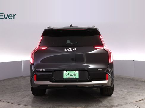 Used 2024 Kia EV9 GT-Line AWD/4WD image 15