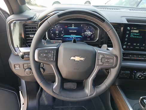 New 2026 Chevrolet Silverado 1500 High Country w/ High Country Premium Package AWD/4WD image 57